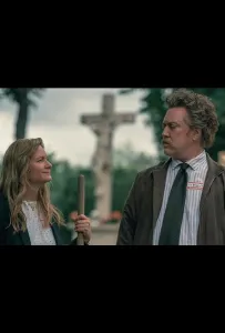 С ног на голову (сериал 2025)